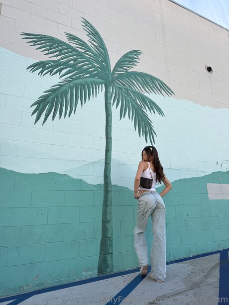 Chloerosenbaum model adult photo