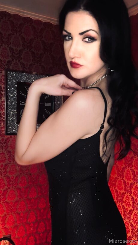 Miarosexxx naked actress galleries