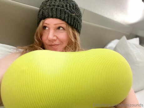 Zenizounds high quality model photos