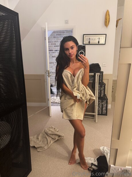 big natural tits onlyfans free naked gallery