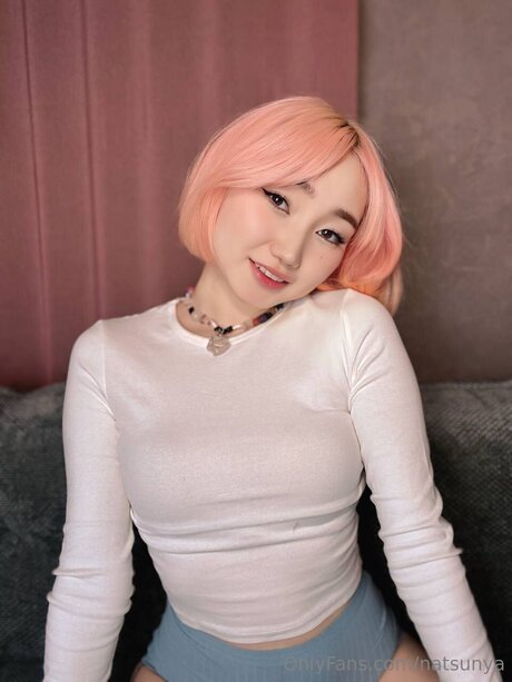 Natsunya model porn image