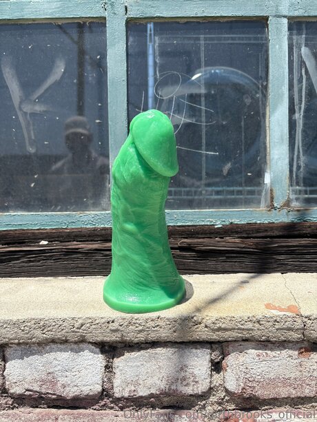 Girthbrooks Official hot star pics