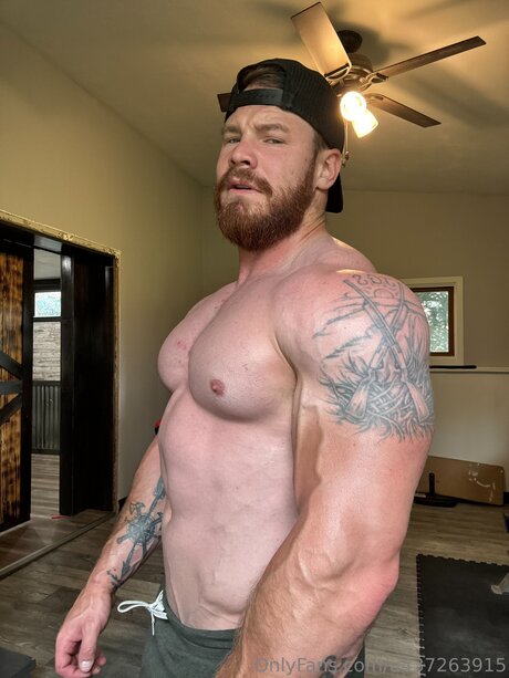 U437263915 pornographic actress pics