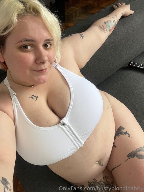 Bustyblondibabby art actress pic