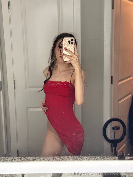 Tinykatrina beautiful pornstar pic