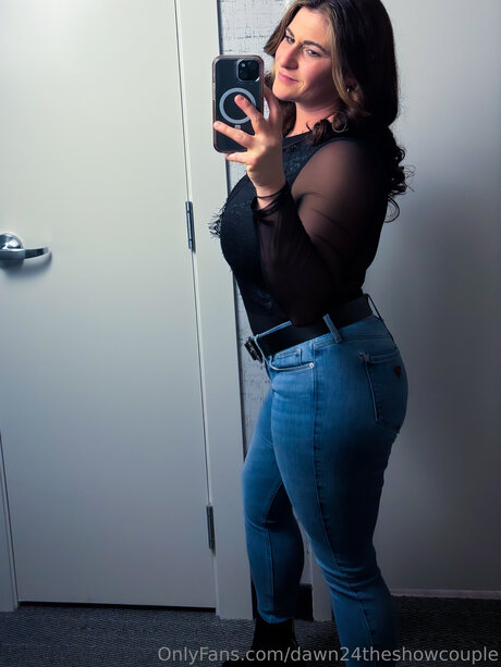 curvy muscle onlyfans pornographic pic