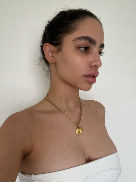 Brianna Anderson star sexy pic