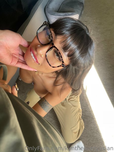 Kimmy Kums_ model free pictures