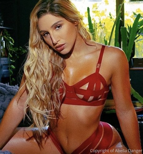 Abella Danger nude model photo