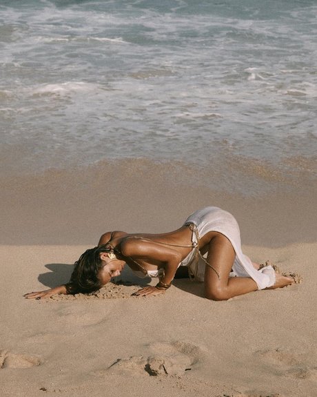 shemale handjob onlyfans nude gallery