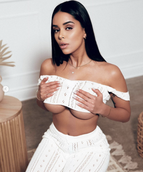 Vida Mochaa nudes actress galleries