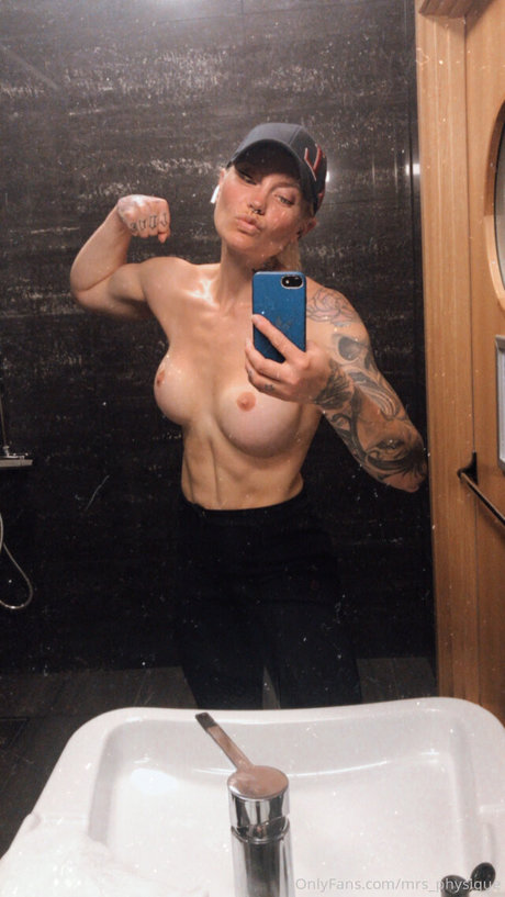 _Pauline Von Schinkel perfect pornstar photos