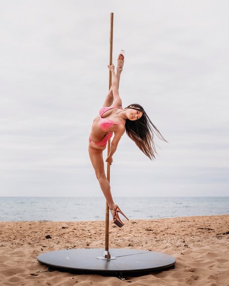 _Annysiia_ model porn img