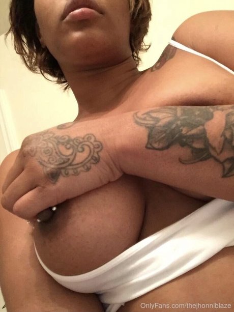 Jhonni Blaze erotic actress gallery