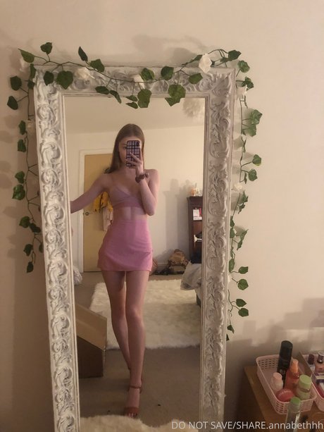 Annabeth Davies_ model pornographic archive