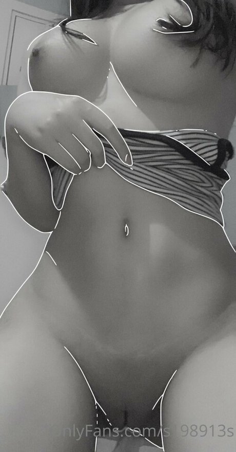 Pervygff model nudes image