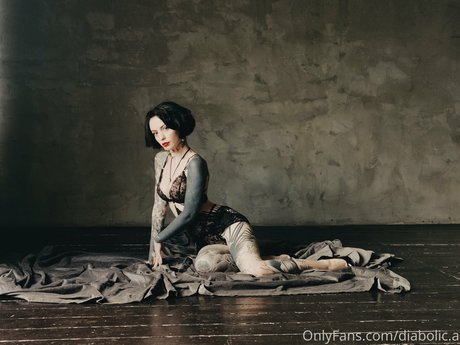 Teena_ nice model image