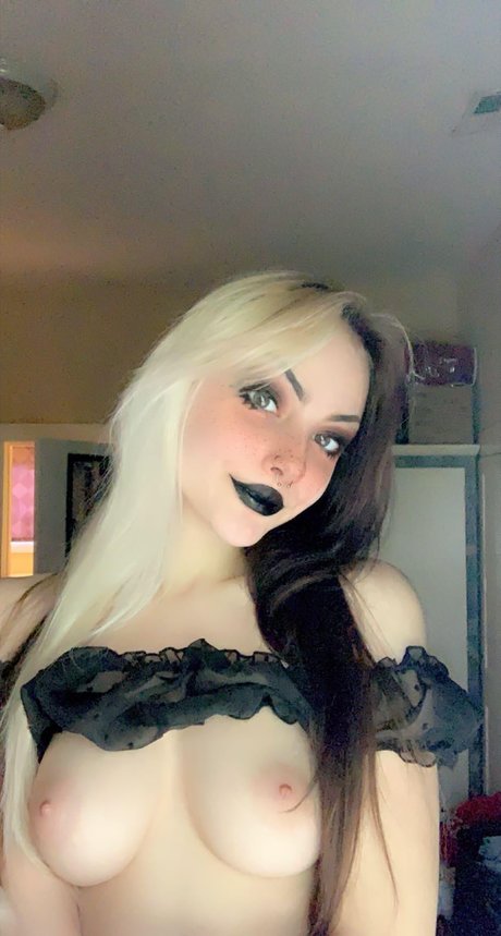 Bailey Lynn pornstar hot img