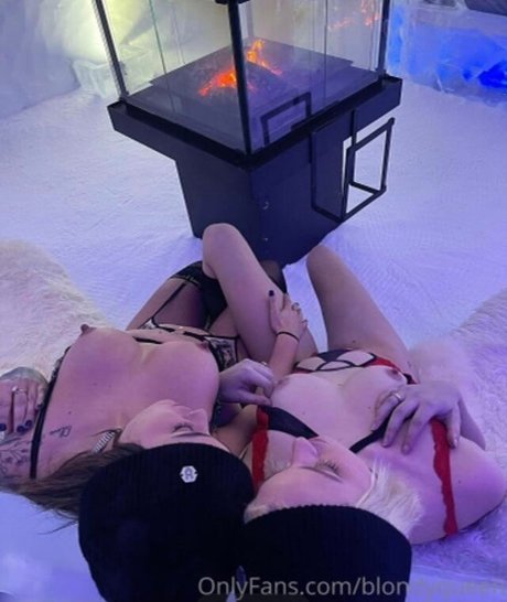 blonde babe onlyfans art xxx photo