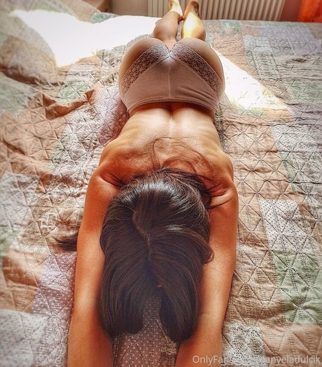 Innocent Devil high quality pornstar picture