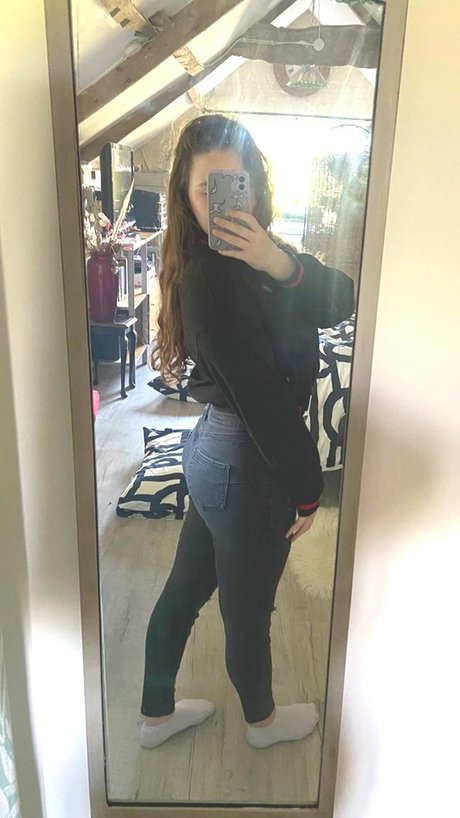 Xsarahlbx hot pornstar img