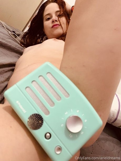 Ariel Dreams pornstar art archive