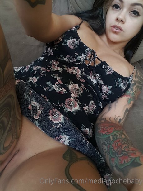 Bixton erotic star img