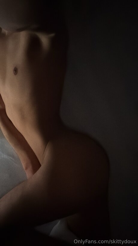 Skittydoux pornographic model photos