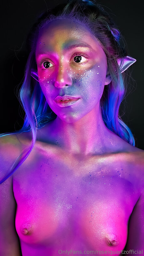 Roseiquartzofficial porn actress pics