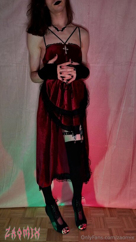 Zaomix sexy actress photo