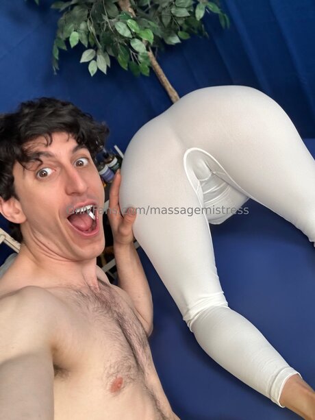 Massagemistress actress photo