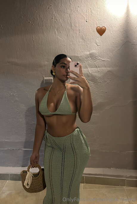 Boriqua Mamii erotic model gallery