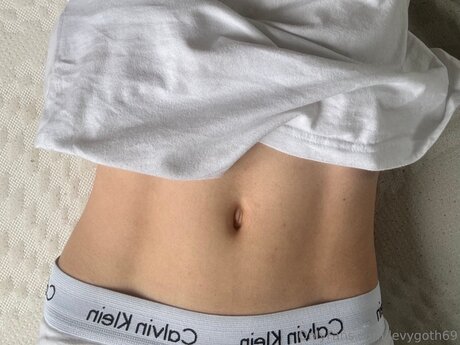 Levygoth69 nudes star pictures