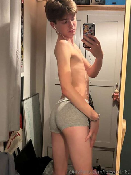 Levygoth69 hot model images