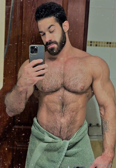 Oliver Alpha model hot images