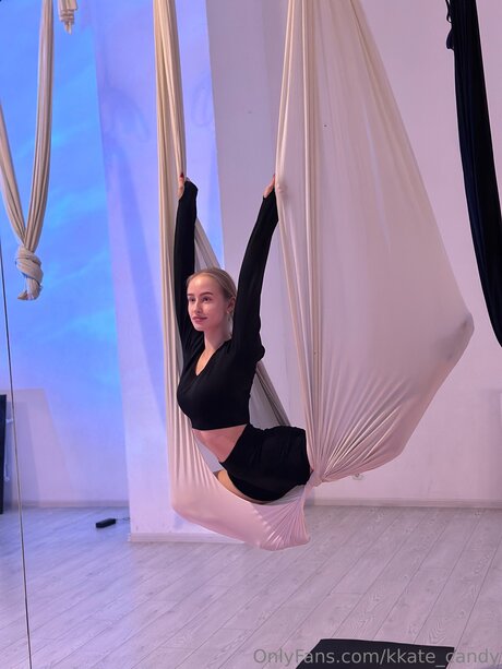 Kkate Candy adult model gallery