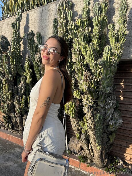 Pumpkinstarburst pretty actress photo