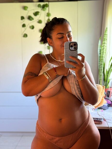 Emmamonteroo star exclusive gallery