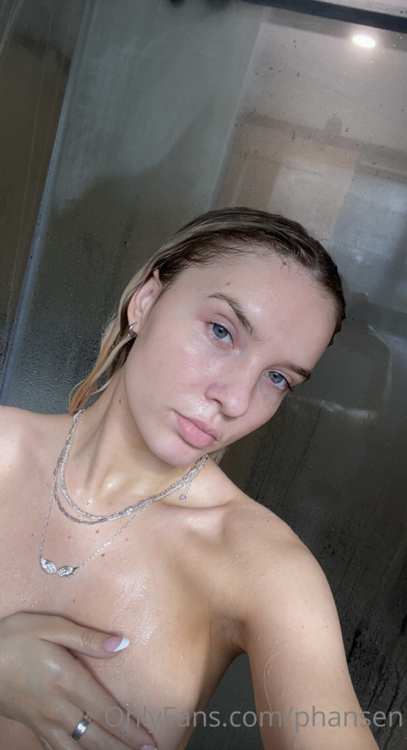 Paige Hansen hd actress pictures