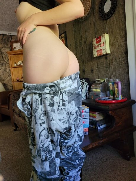 Faebelle star adult image