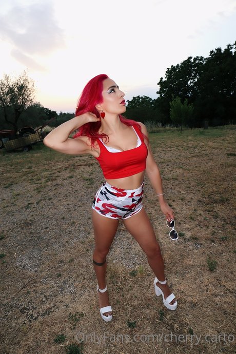 blonde wife onlyfans sexy nude pictures