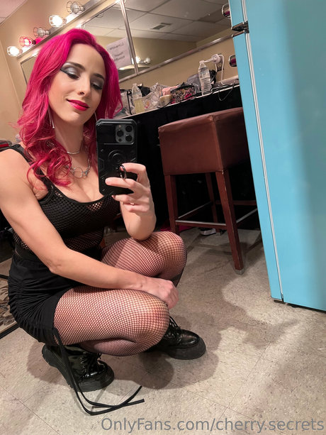 Cherry Love_ star exclusive img