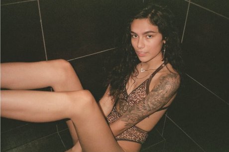 Brianna Itshades xxx actress photos