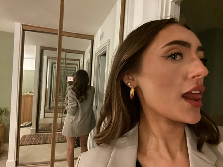 Honeyisabella_ model high quality img