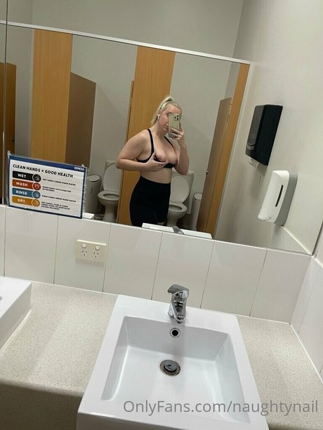 lesbian anal onlyfans top pics