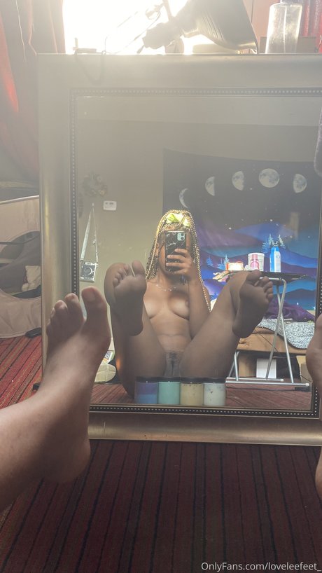 Little Me naked model gallery