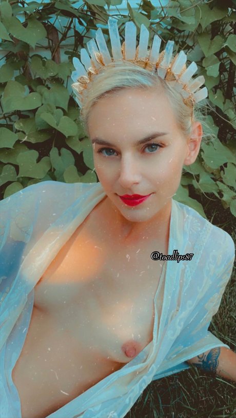 _Toadlips erotic actress image