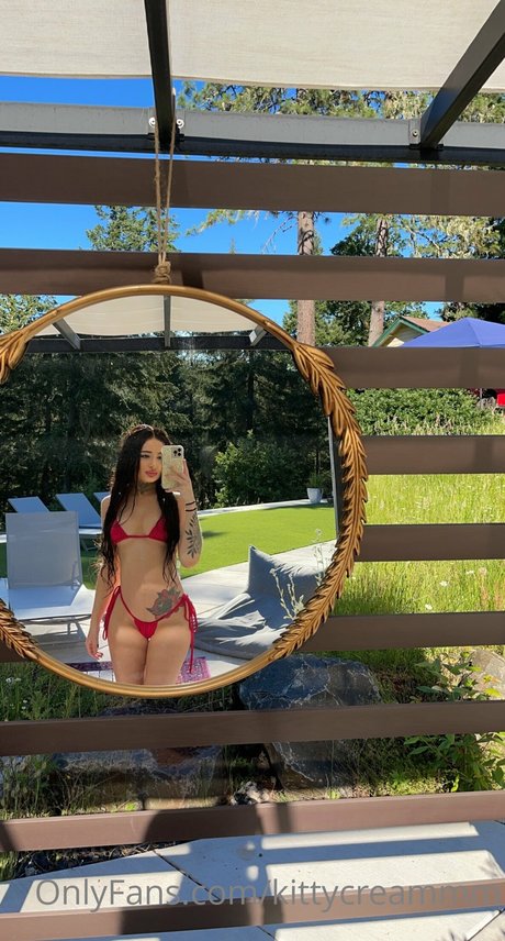 Kitty Cream model hot image