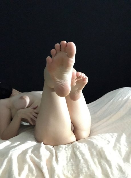 Liraley meme model pretty pic