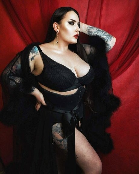 Mistress Karino xxx pornstar images